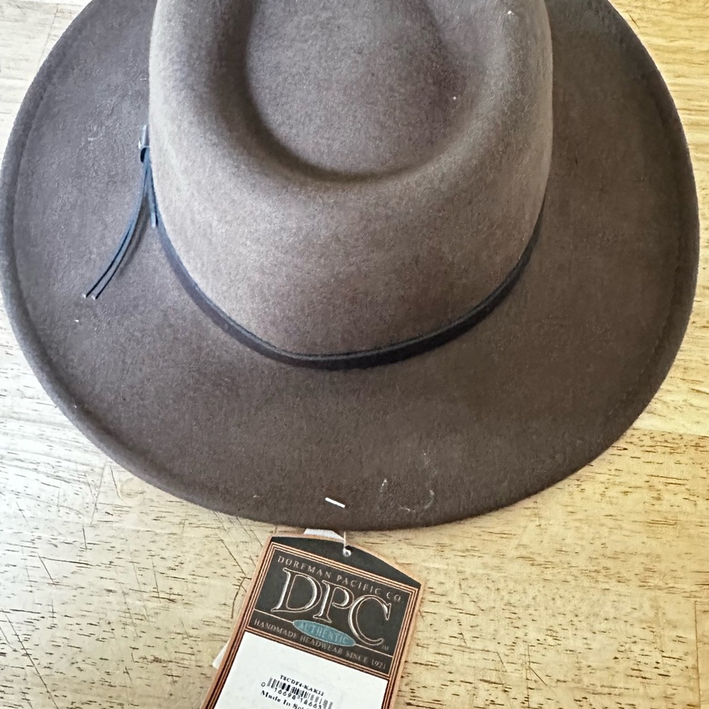 100% Wool Dorfman Outback/indiana jones-style  unisex hat